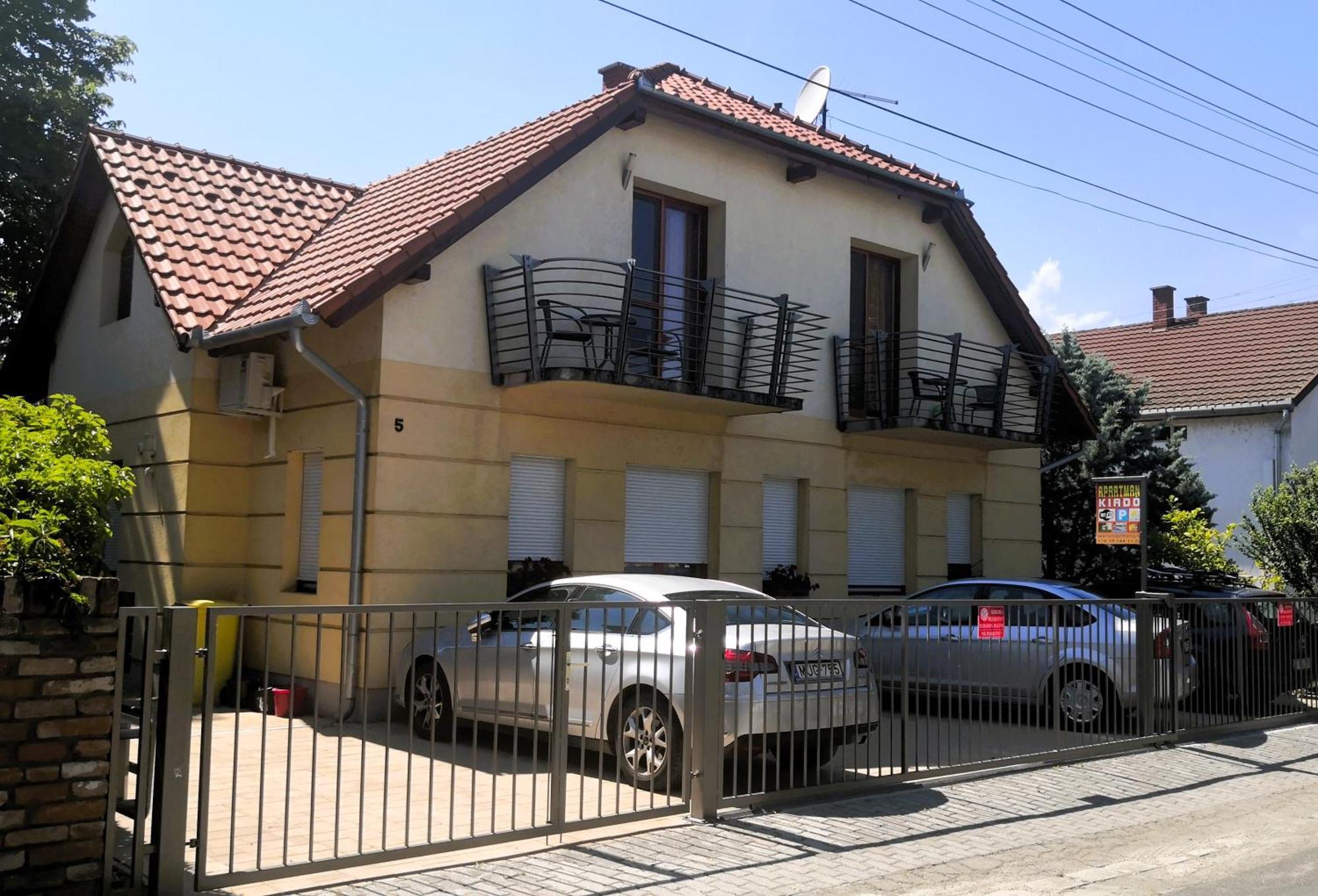 Frank Apartmanhaz Lägenhet Balatonboglár Exteriör bild