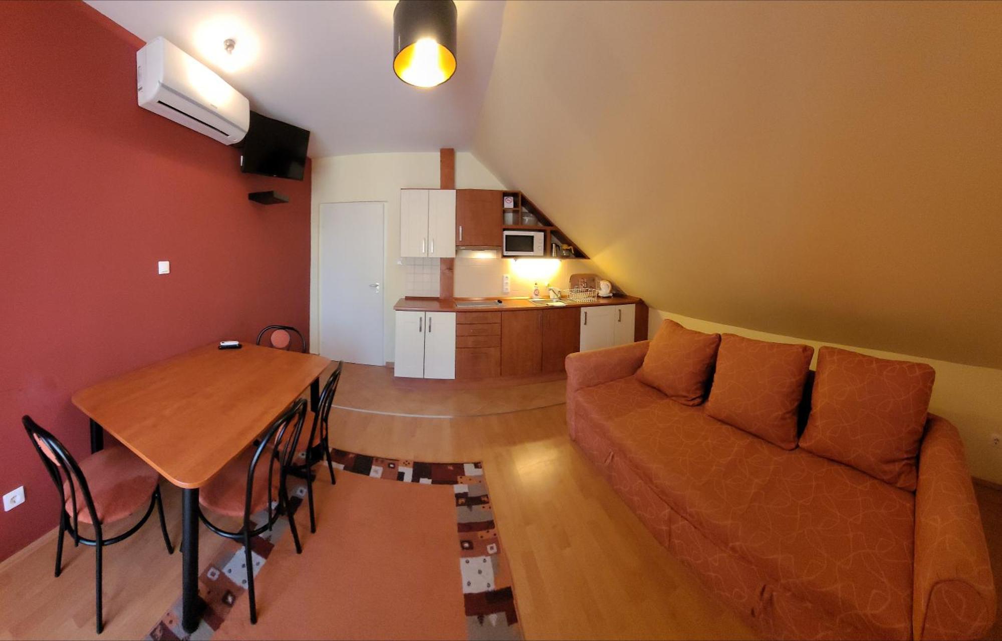 Frank Apartmanhaz Lägenhet Balatonboglár Exteriör bild